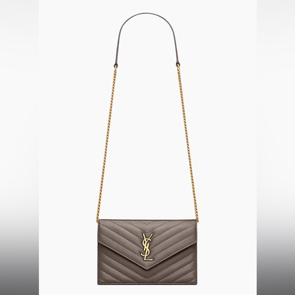 Saint Laurent
Cassandre Envelope Chain Wallet in Lambskin - Picture 2 of 12